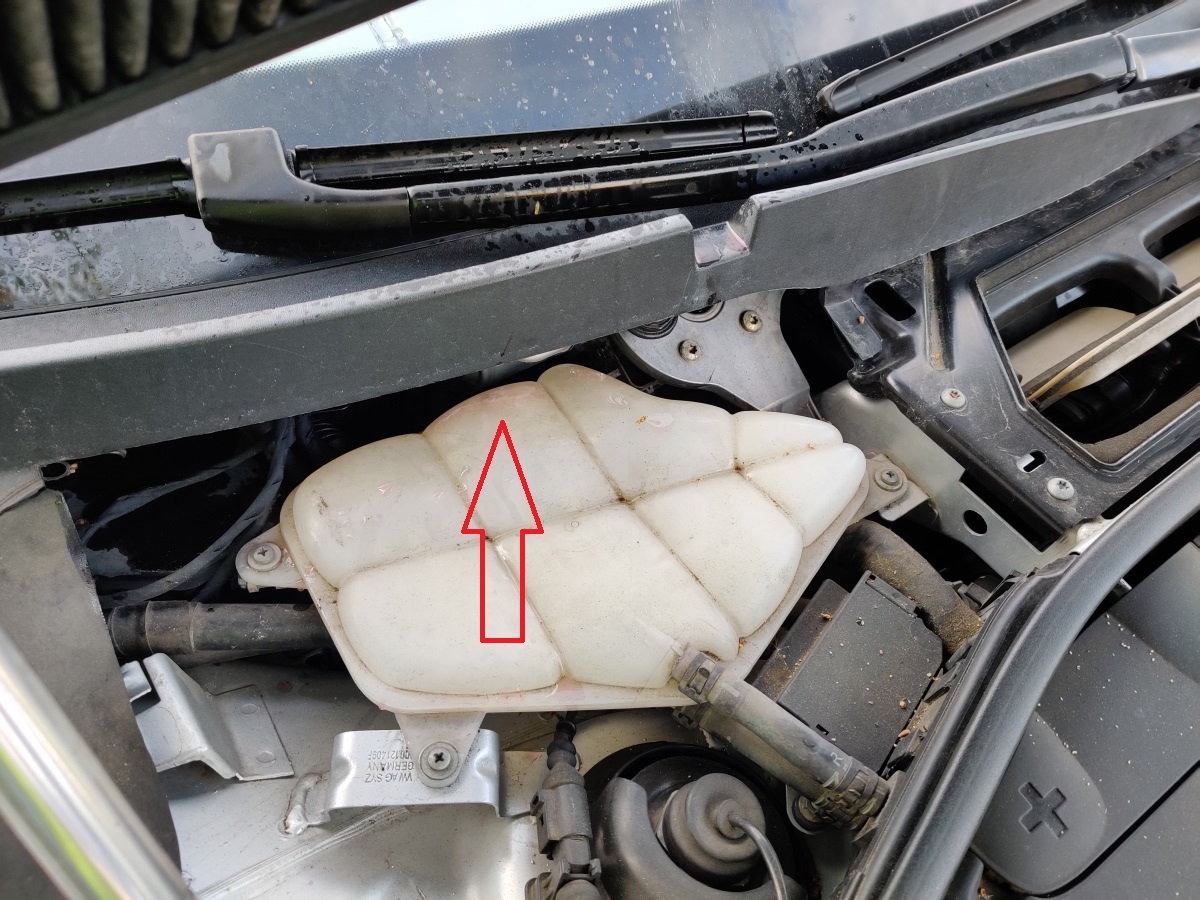 W12 Supplemental Coolant Reservoir leaking VW Vortex Volkswagen Forum